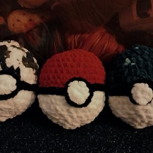 Crochet Poké ball